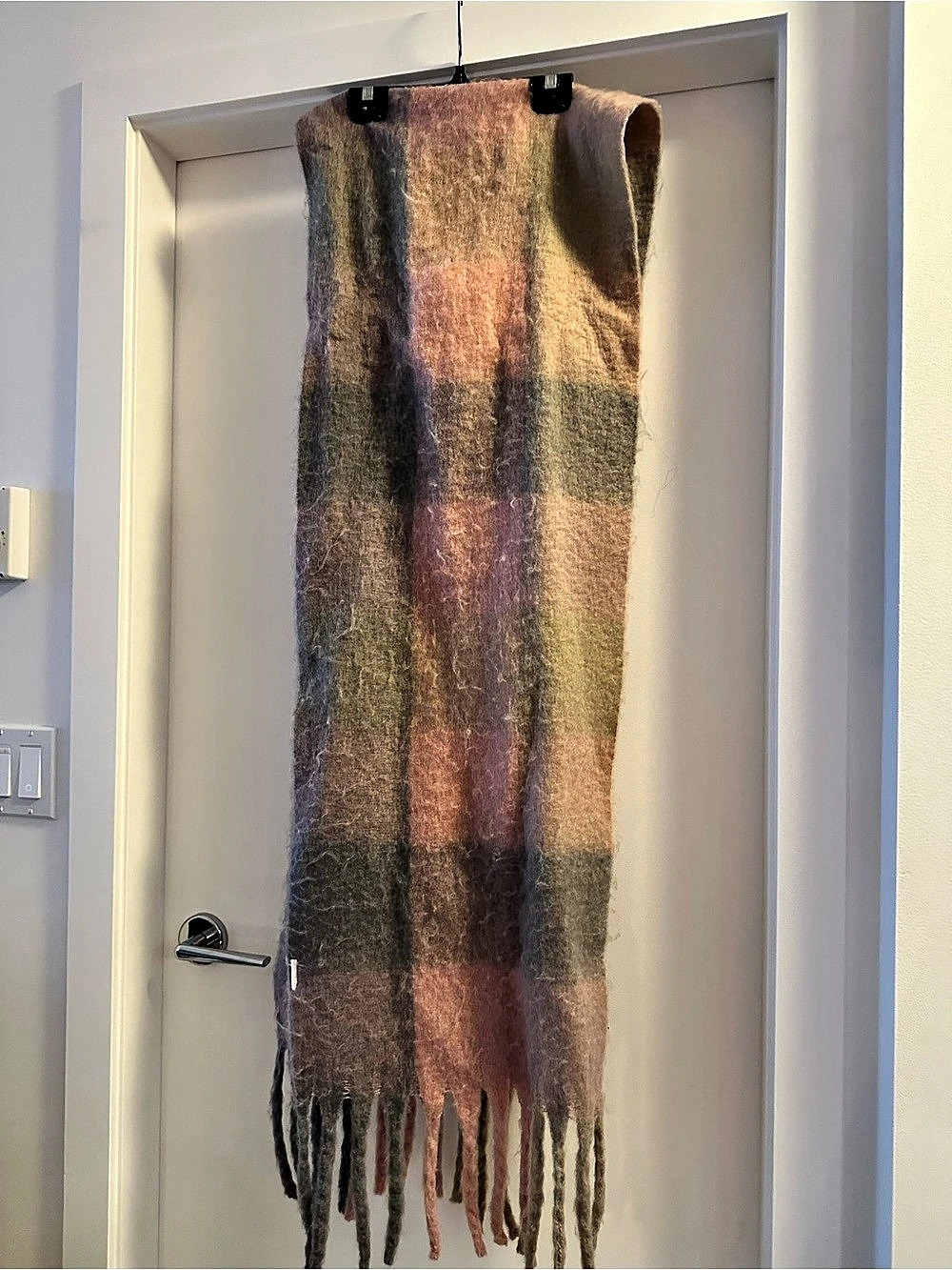 OAK + FORT grey and pink plaid scarf
